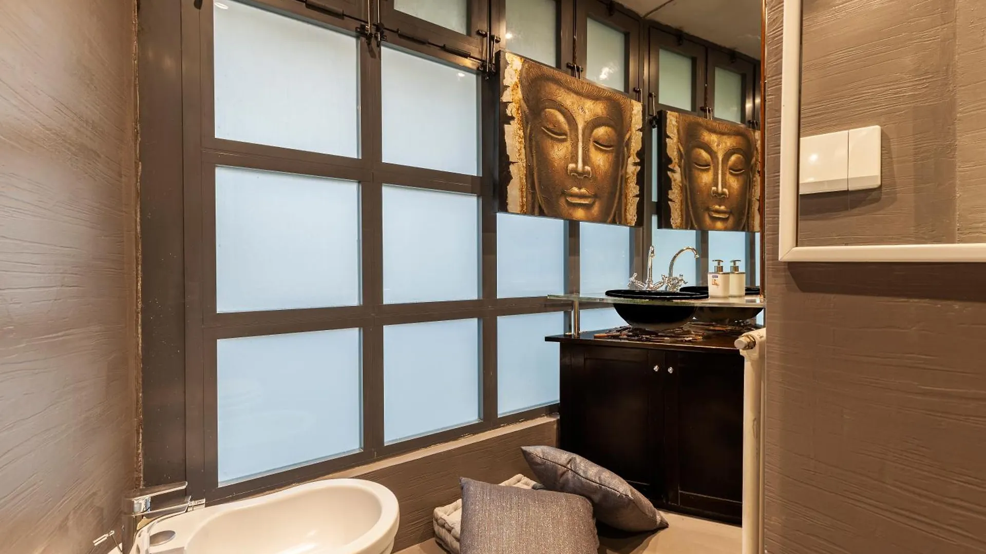 Navona Historic Luxury Deluxe Apartment Rome Italy